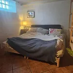 Cosy House, Central And Tranquil