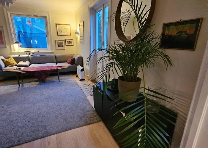 Cosy House, Central And Tranquil